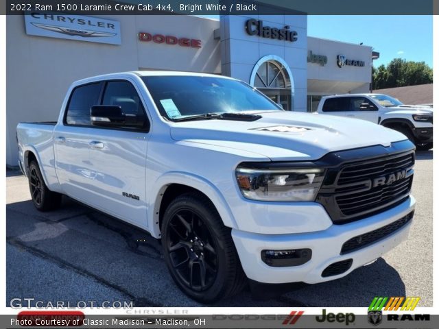 2022 Ram 1500 Laramie Crew Cab 4x4 in Bright White