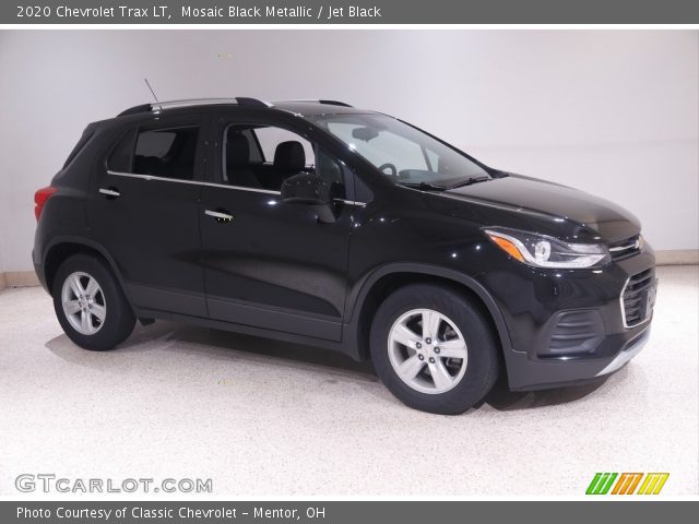 2020 Chevrolet Trax LT in Mosaic Black Metallic
