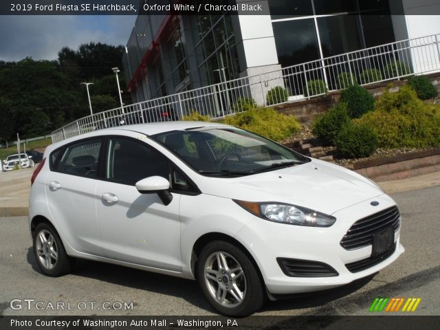 2019 Ford Fiesta SE Hatchback in Oxford White