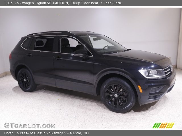 2019 Volkswagen Tiguan SE 4MOTION in Deep Black Pearl