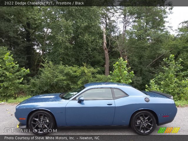 2022 Dodge Challenger R/T in Frostbite