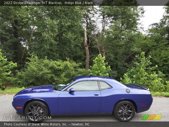 2022 Dodge Challenger SXT Blacktop in Indigo Blue