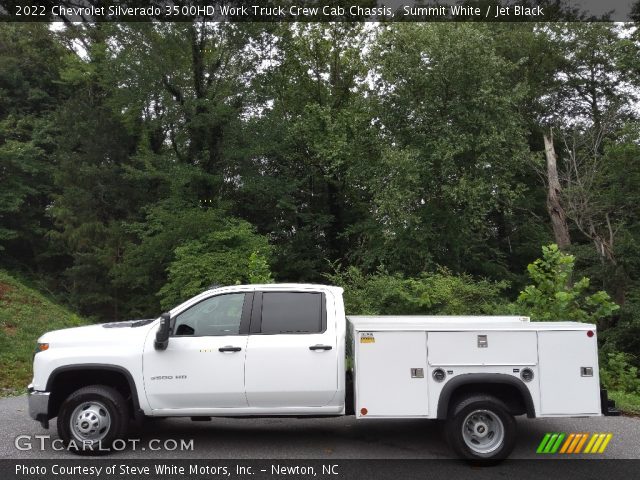 2022 Chevrolet Silverado 3500HD Work Truck Crew Cab Chassis in Summit White