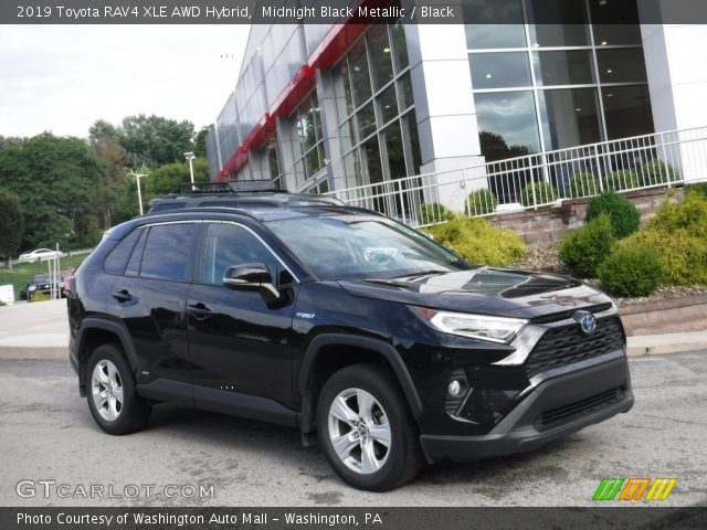 2019 Toyota RAV4 XLE AWD Hybrid in Midnight Black Metallic