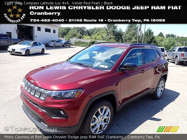 2022 Jeep Compass Latitude Lux 4x4 in Velvet Red Pearl