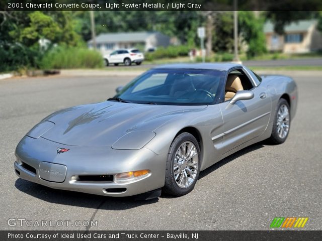 2001 Chevrolet Corvette Coupe in Light Pewter Metallic
