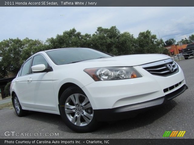 2011 Honda Accord SE Sedan in Taffeta White