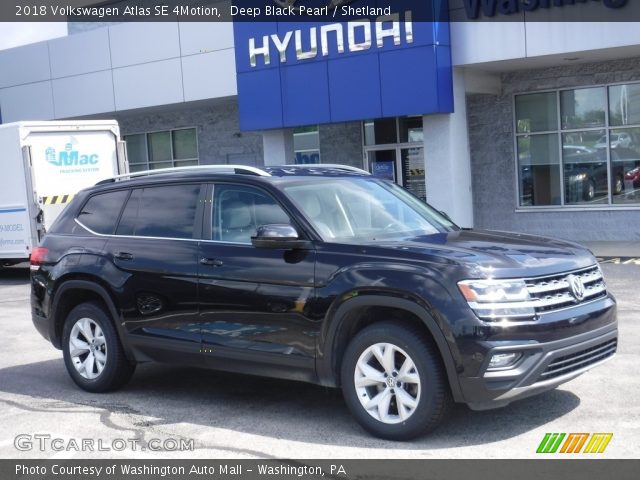 2018 Volkswagen Atlas SE 4Motion in Deep Black Pearl
