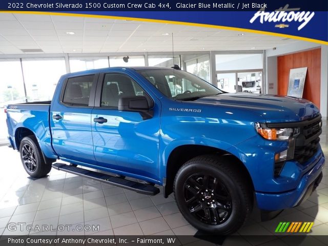 2022 Chevrolet Silverado 1500 Custom Crew Cab 4x4 in Glacier Blue Metallic