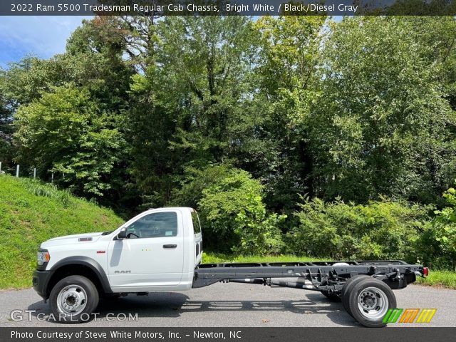 2022 Ram 5500 Tradesman Regular Cab Chassis in Bright White