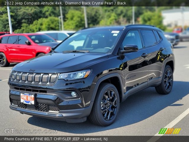 2022 Jeep Compass Altitude 4x4 in Diamond Black Crystal Pearl