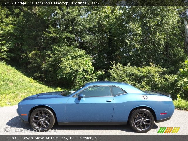 2022 Dodge Challenger SXT Blacktop in Frostbite
