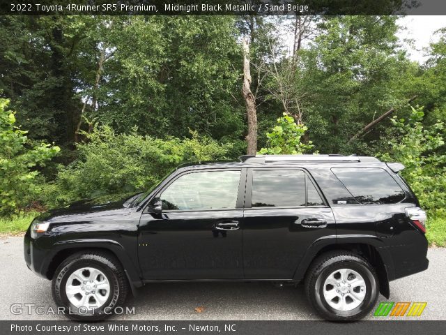 2022 Toyota 4Runner SR5 Premium in Midnight Black Metallic