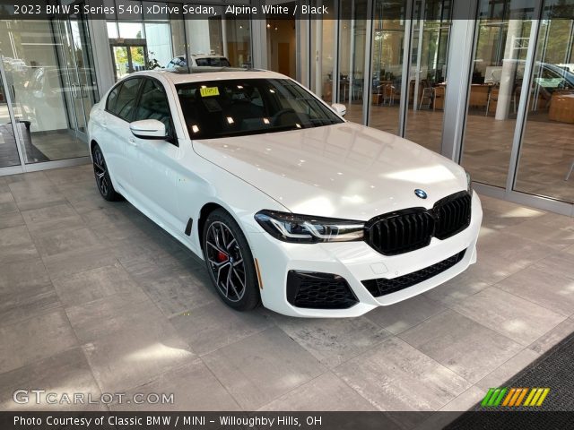 2023 BMW 5 Series 540i xDrive Sedan in Alpine White