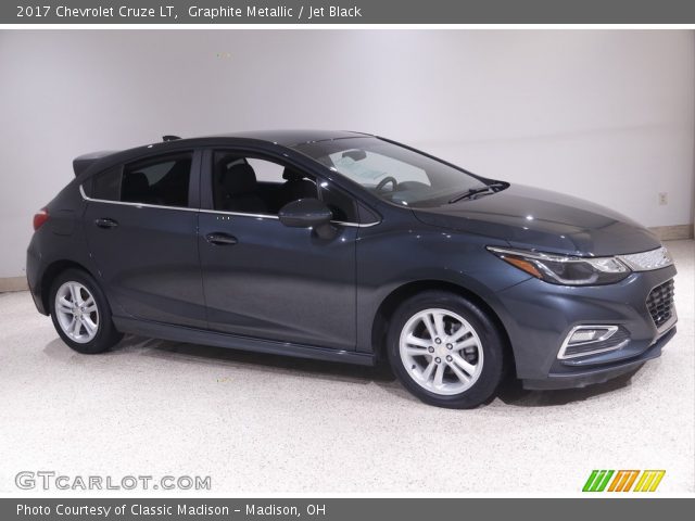 2017 Chevrolet Cruze LT in Graphite Metallic