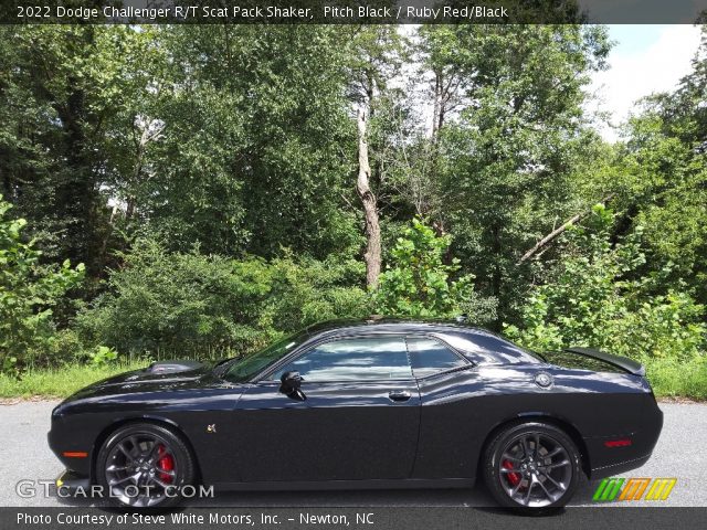 2022 Dodge Challenger R/T Scat Pack Shaker in Pitch Black