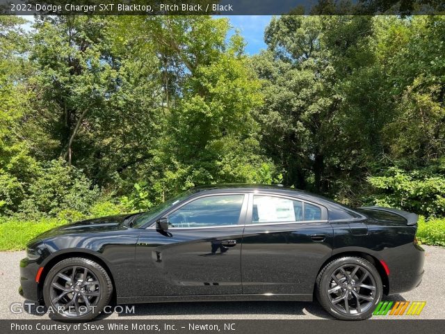 2022 Dodge Charger SXT Blacktop in Pitch Black