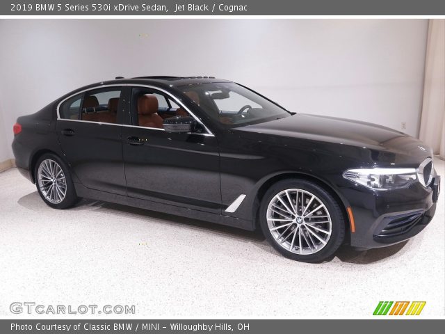 2019 BMW 5 Series 530i xDrive Sedan in Jet Black