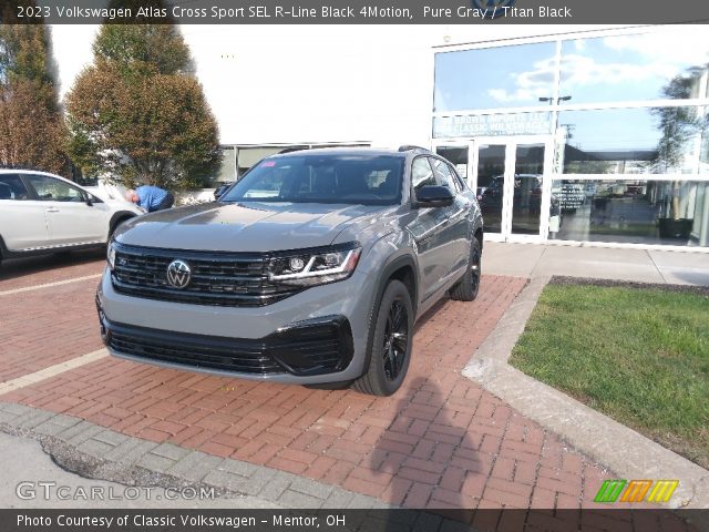 2023 Volkswagen Atlas Cross Sport SEL R-Line Black 4Motion in Pure Gray