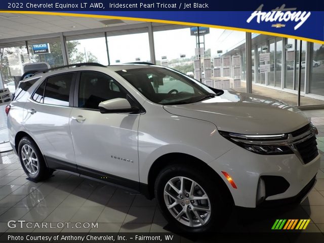 2022 Chevrolet Equinox LT AWD in Iridescent Pearl Tricoat