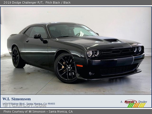 2019 Dodge Challenger R/T in Pitch Black