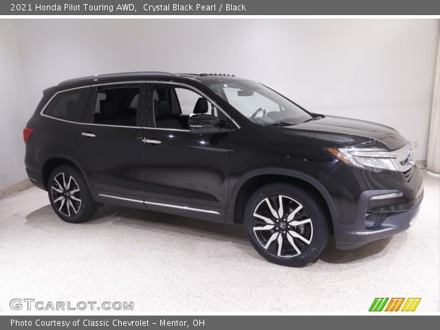 2021 Honda Pilot Touring AWD in Crystal Black Pearl