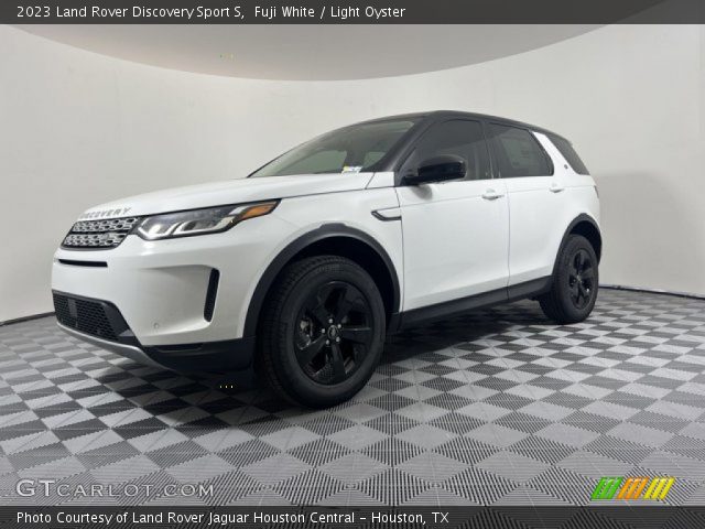2023 Land Rover Discovery Sport S in Fuji White