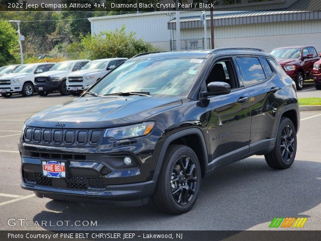 2022 Jeep Compass Altitude 4x4 in Diamond Black Crystal Pearl