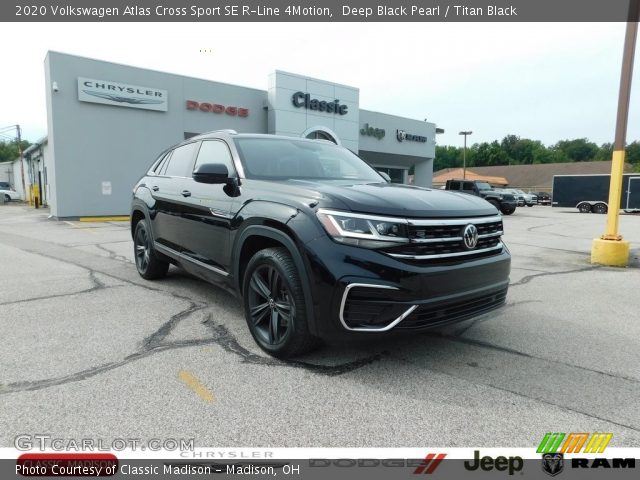 2020 Volkswagen Atlas Cross Sport SE R-Line 4Motion in Deep Black Pearl