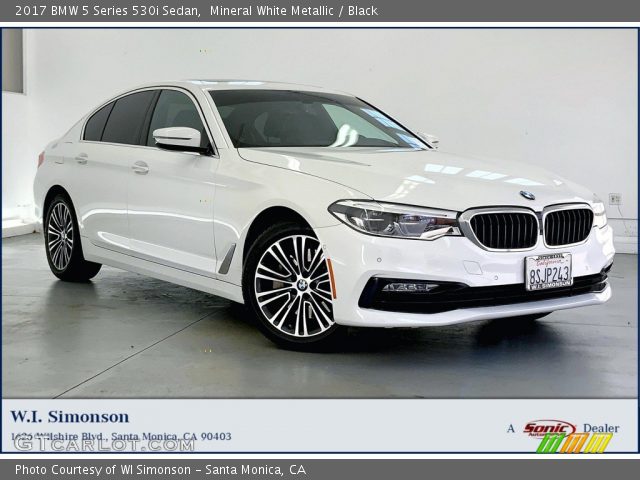 2017 BMW 5 Series 530i Sedan in Mineral White Metallic