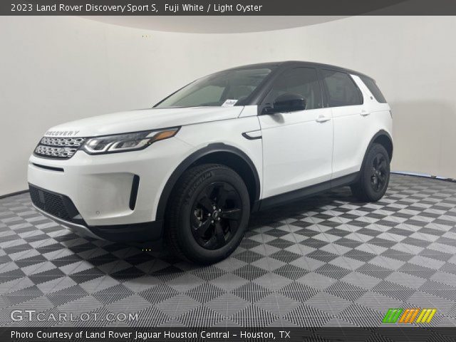 2023 Land Rover Discovery Sport S in Fuji White