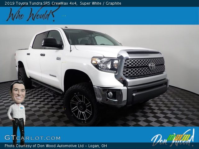 2019 Toyota Tundra SR5 CrewMax 4x4 in Super White