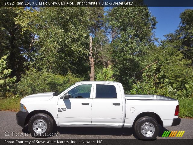 2022 Ram 1500 Classic Crew Cab 4x4 in Bright White