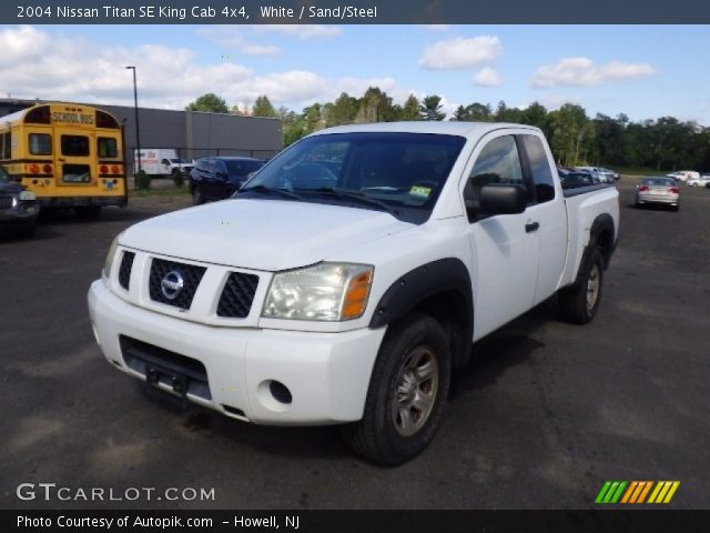 2004 Nissan Titan SE King Cab 4x4 in White
