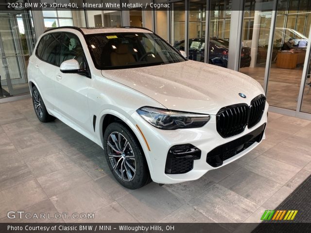 2023 BMW X5 xDrive40i in Mineral White Metallic