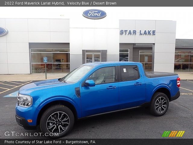 2022 Ford Maverick Lariat Hybrid in Velocity Blue