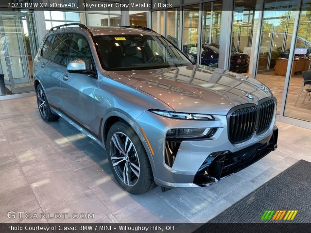 2023 BMW X7 xDrive40i in Skyscraper Gray Metallic