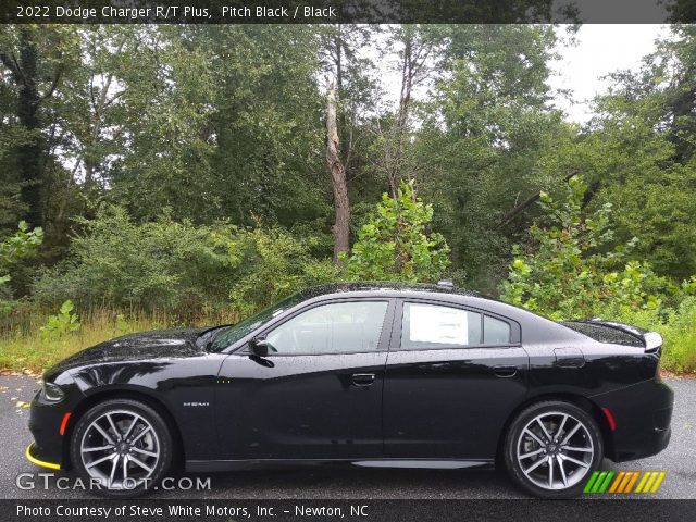 2022 Dodge Charger R/T Plus in Pitch Black