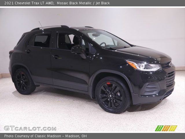 2021 Chevrolet Trax LT AWD in Mosaic Black Metallic