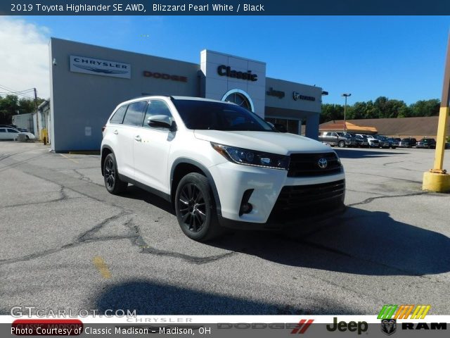 2019 Toyota Highlander SE AWD in Blizzard Pearl White