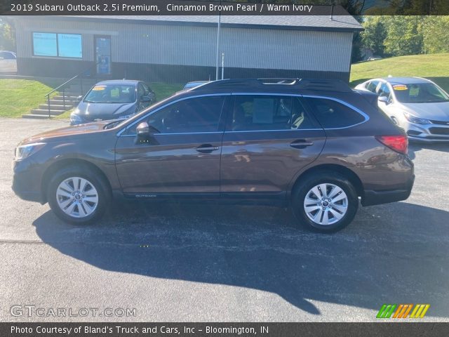 2019 Subaru Outback 2.5i Premium in Cinnamon Brown Pearl