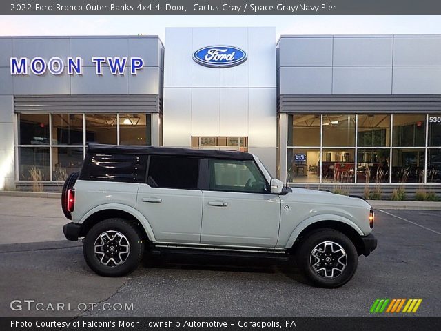 2022 Ford Bronco Outer Banks 4x4 4-Door in Cactus Gray