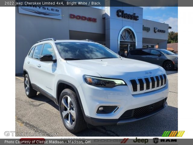 2022 Jeep Cherokee Limited 4x4 in Bright White