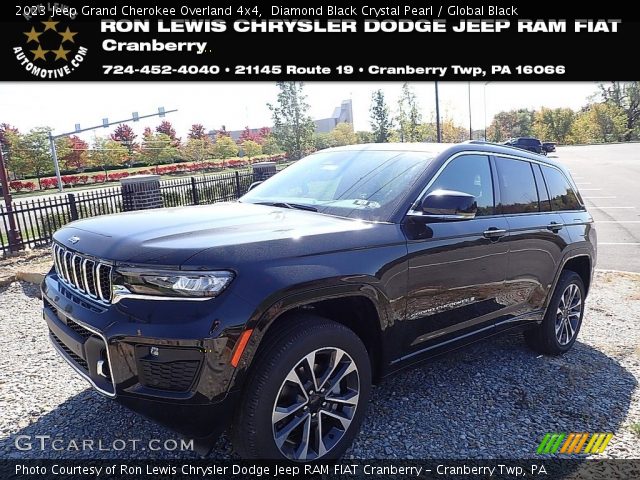 2023 Jeep Grand Cherokee Overland 4x4 in Diamond Black Crystal Pearl