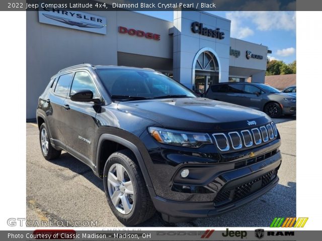 2022 Jeep Compass Latitude 4x4 in Diamond Black Crystal Pearl