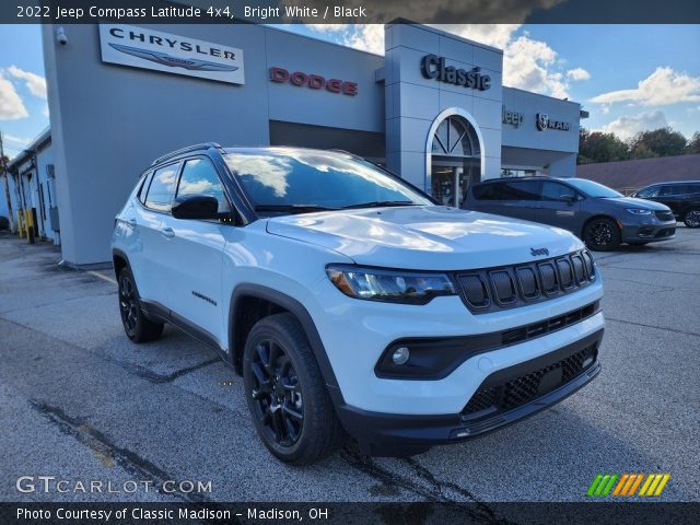 2022 Jeep Compass Latitude 4x4 in Bright White