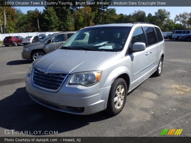 2009 Chrysler Town & Country Touring in Bright Silver Metallic