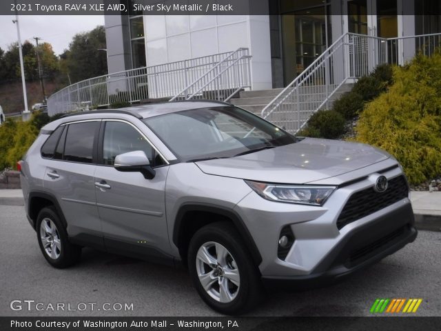 2021 Toyota RAV4 XLE AWD in Silver Sky Metallic