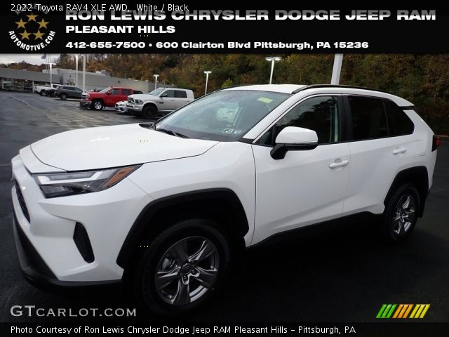 2022 Toyota RAV4 XLE AWD in White
