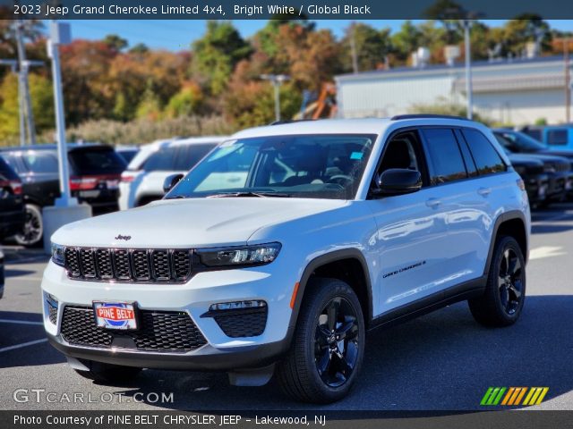2023 Jeep Grand Cherokee Limited 4x4 in Bright White